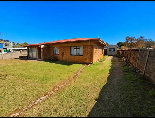 3 BEDROOM HOUSE FOR SALE IN VANDERBIJLPARK CW 1